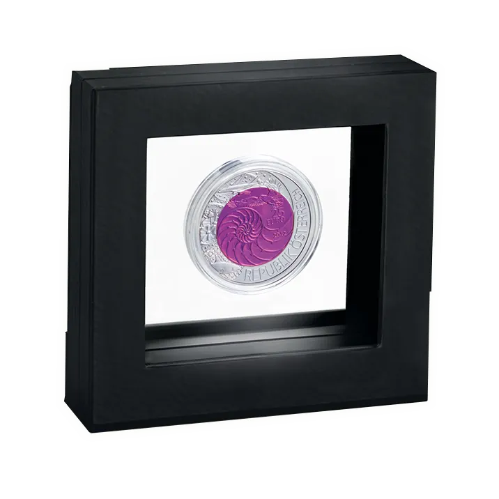 coin frame black for one coin